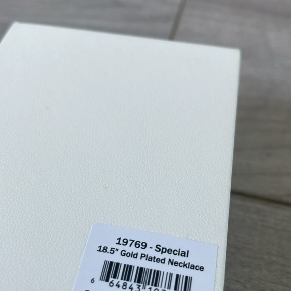 Gold Heart Necklace 💕 - Picture 7 of 7